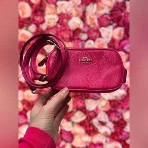 coach bags magenta / fuchsia mini pebble leather crossbody purse crossbo…